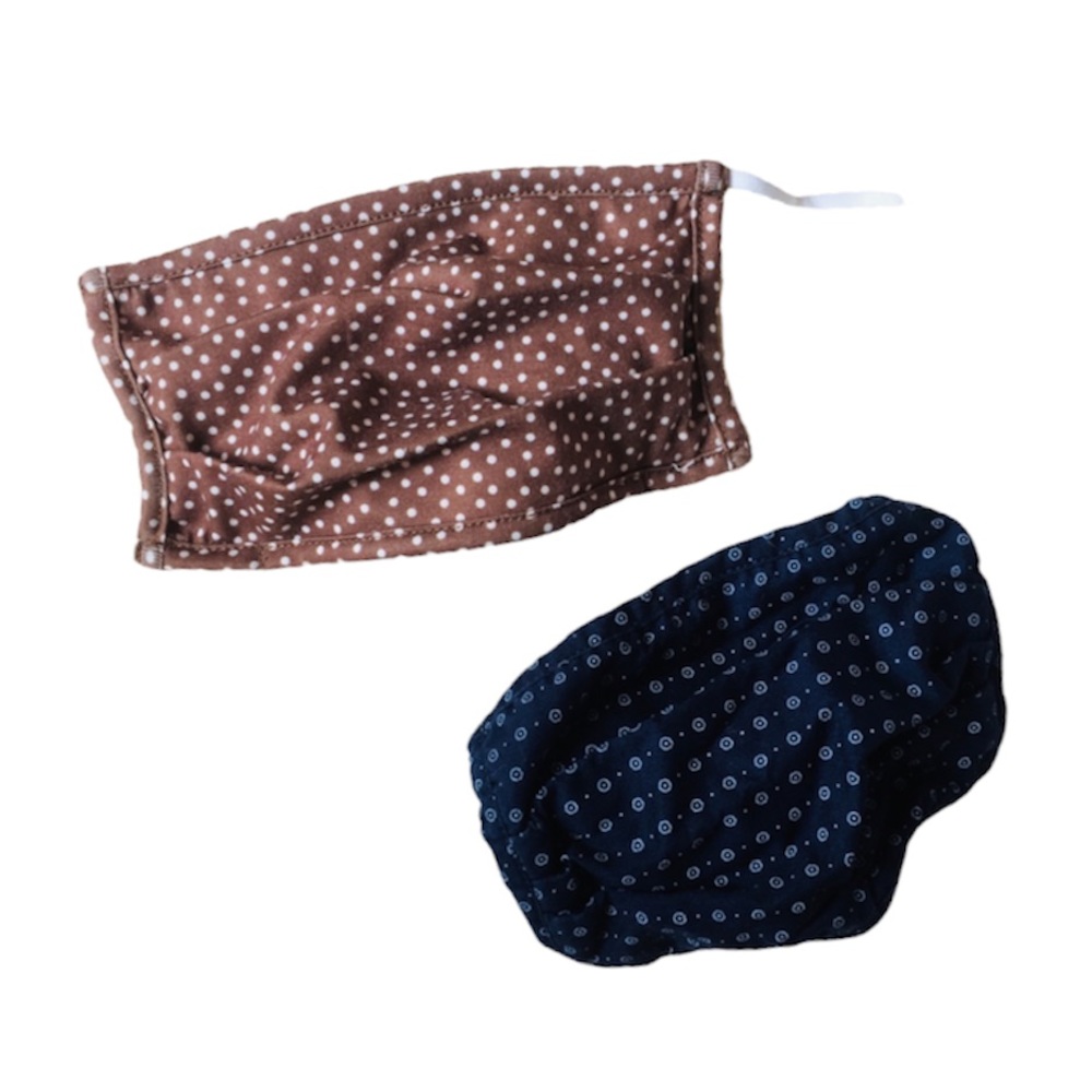 2 polka dot face masks